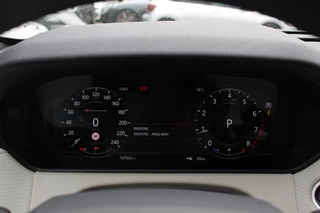 Land Rover Range Rover Velar – thumbnail 19
