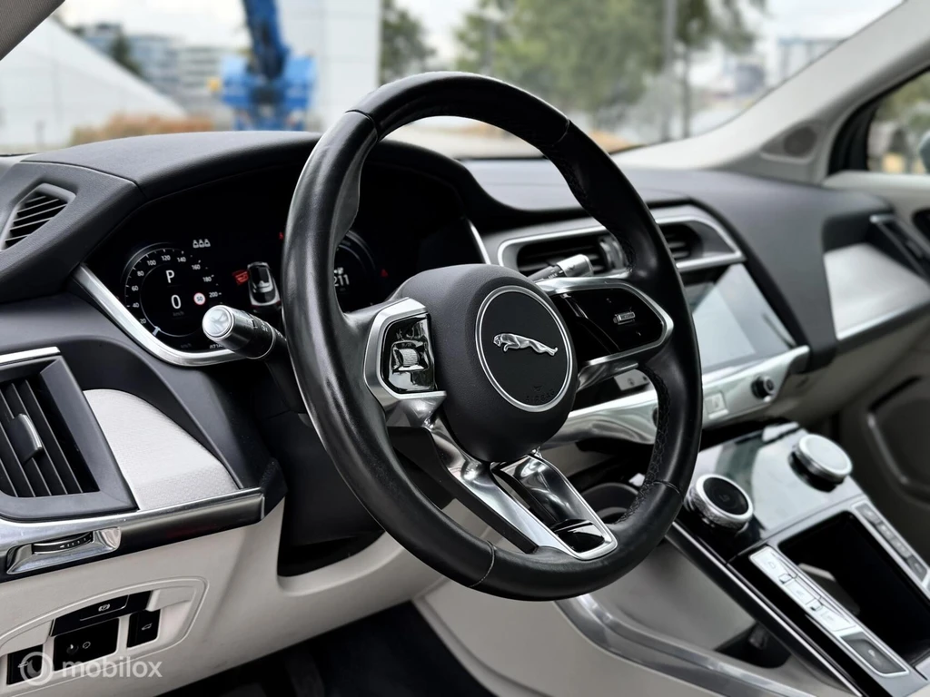 Jaguar I-PACE – foto 7