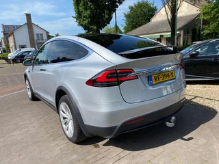 Tesla Model X – thumbnail 3