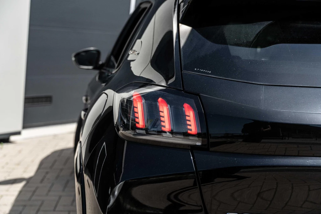 Peugeot 208 – foto 18