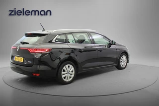 Renault Megane E-Tech – thumbnail 5