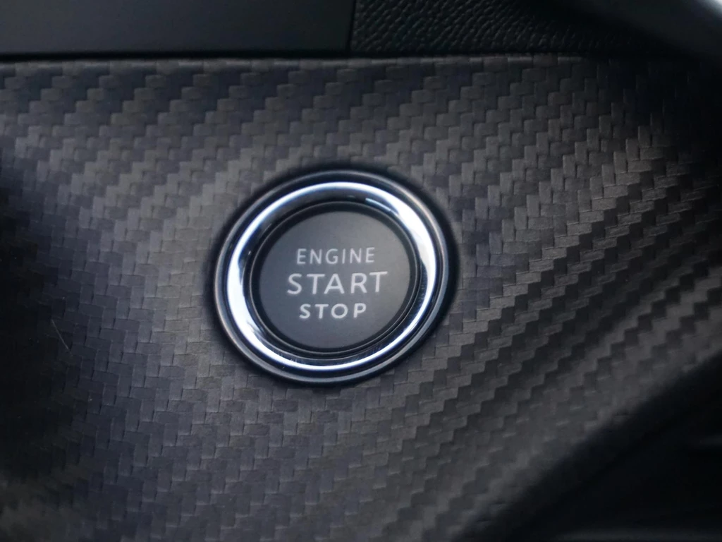 Peugeot 208 – foto 24