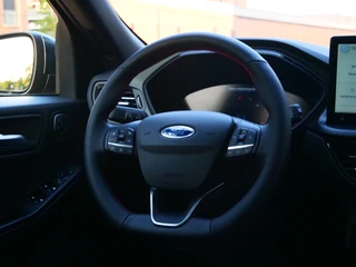 Ford Kuga – thumbnail 12