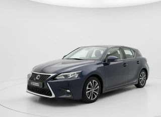 Lexus CT – thumbnail 1
