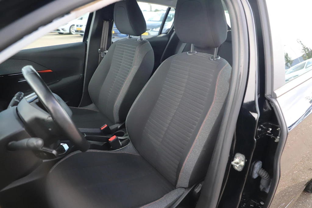 Peugeot 208 – foto 6