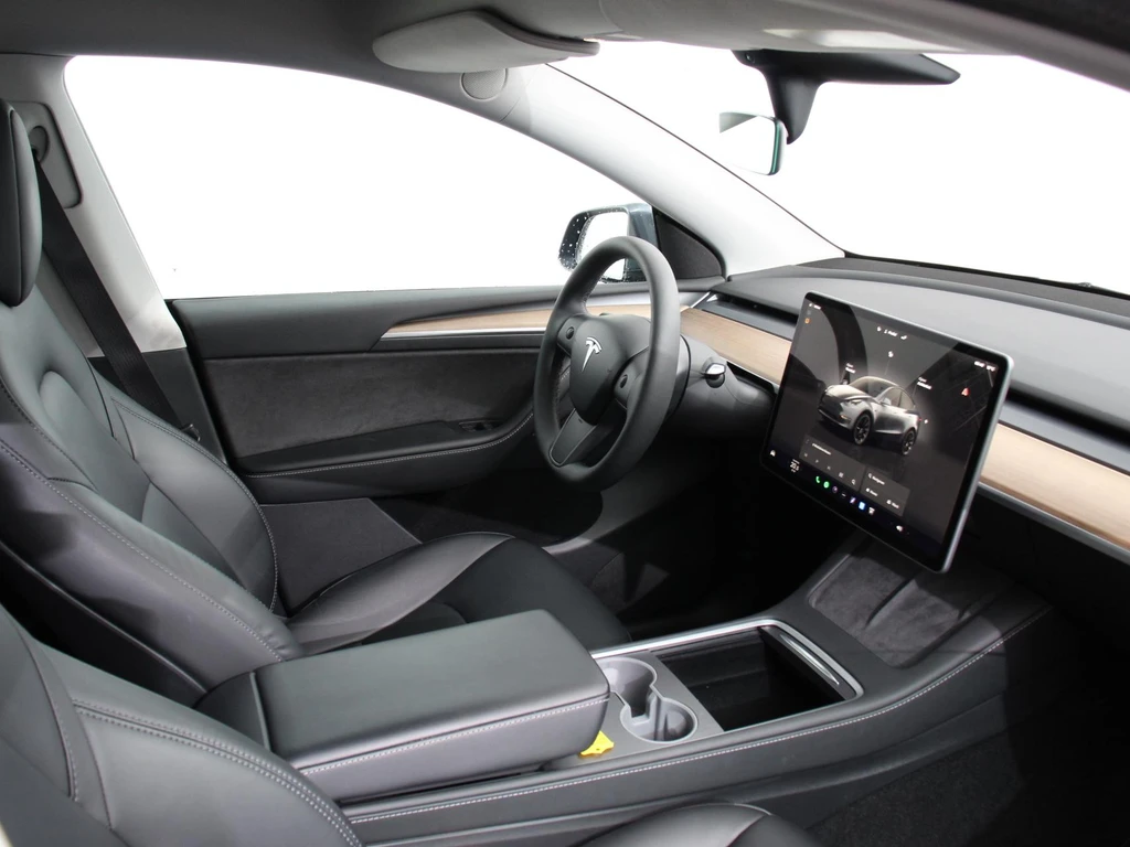 Tesla Model Y – foto 13