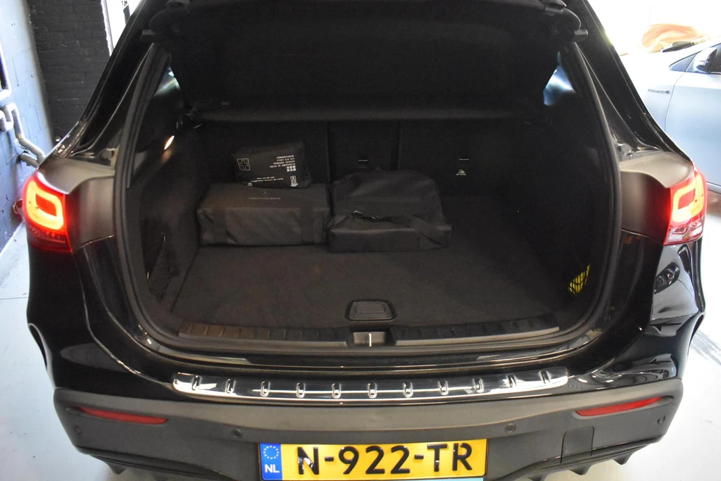 Mercedes-Benz EQA – foto 11