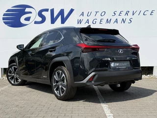 Lexus UX – thumbnail 3