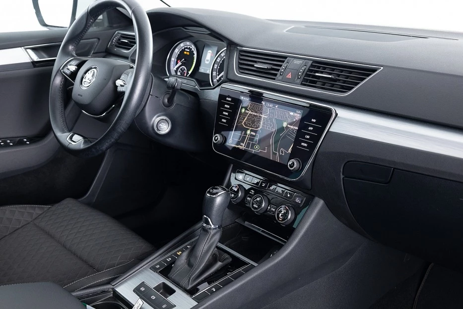 Škoda Superb – foto 11