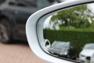Porsche Taycan – thumbnail 30