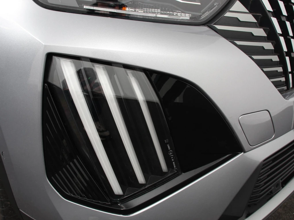 Peugeot e-2008 – foto 12