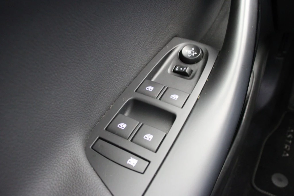 Opel Astra – foto 30