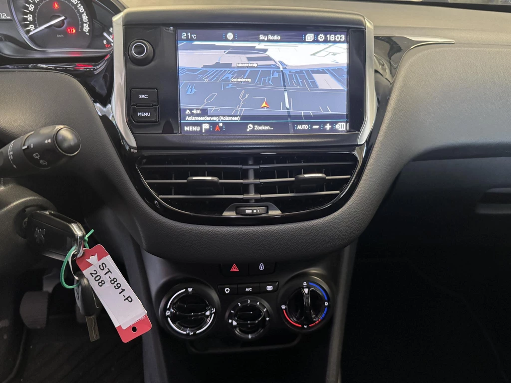 Peugeot 208 – foto 10