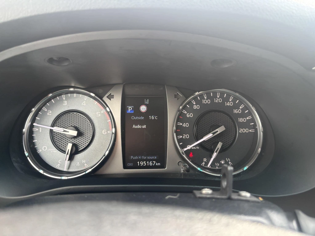 Toyota Hilux – foto 24