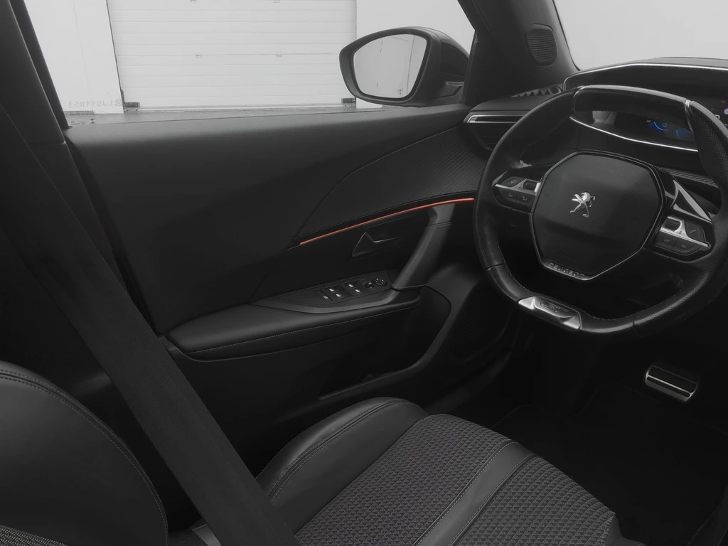 Peugeot e-2008 – foto 26