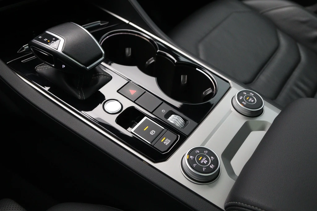 Volkswagen Touareg – foto 17