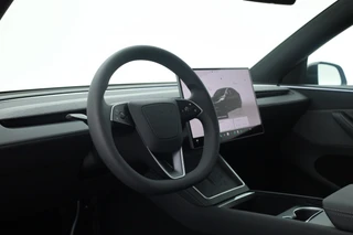 Tesla Model Y – thumbnail 7