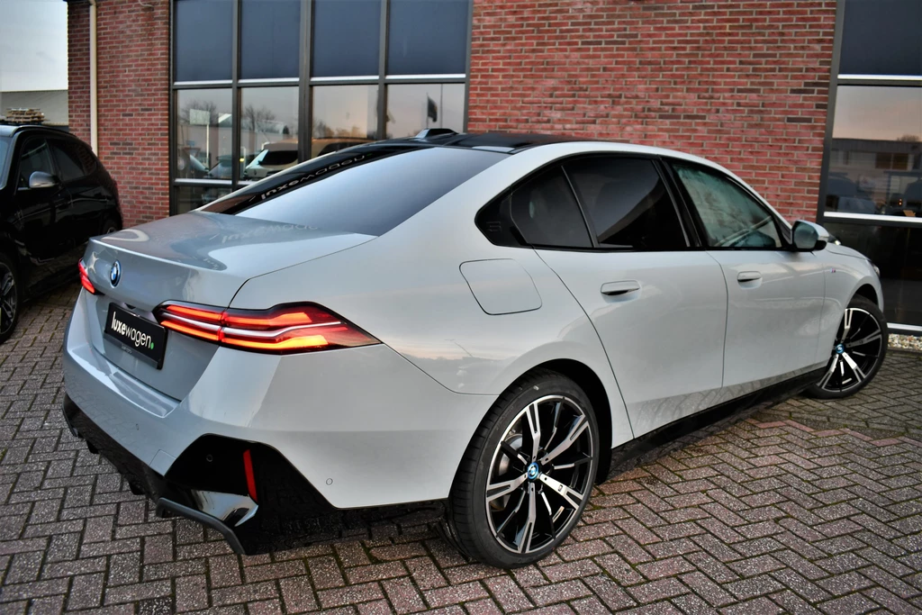 BMW 5 Serie – foto 17