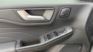 Ford Kuga – thumbnail 18