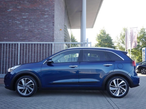 Kia Niro 1.6 GDi Hybrid ExecutiveLine | Automaat | Dodehoek detectie | Adaptieve Cruise | Stoelverwarming | Lederenbekleding | Camera | Xenon verlichting | Parkeersensoren | Navigatie
