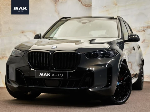 BMW X5 xDrive50e M Sport Pro , M Stoelen, Sky Lounge Pano, 4-wielbest., luchtv., CraftedClarity, B&W, massage, 22", tr.haak, softclose, privacy