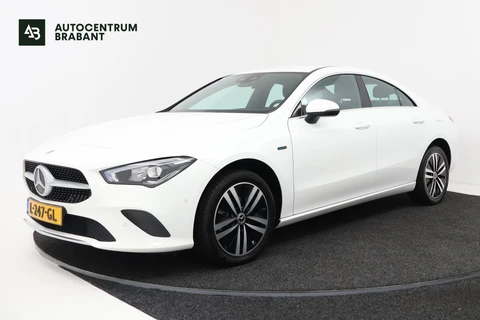 Mercedes-Benz CLA-klasse 250 e Business Solution Luxury Limited (SFEERVERLICHTING, CAMERA, PDC, LED, 1e EIGENAAR)