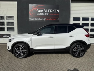 Volvo XC40 – thumbnail 2