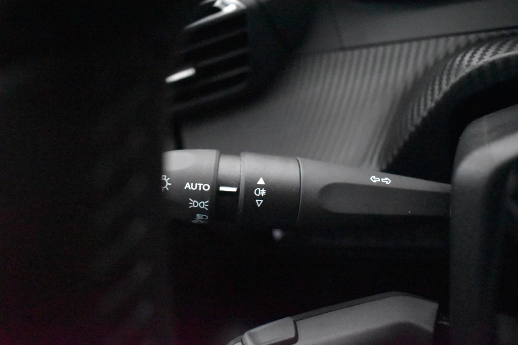 Peugeot 208 – foto 16
