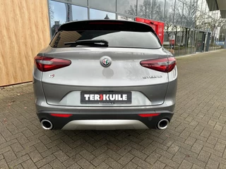 Alfa Romeo Stelvio – thumbnail 4