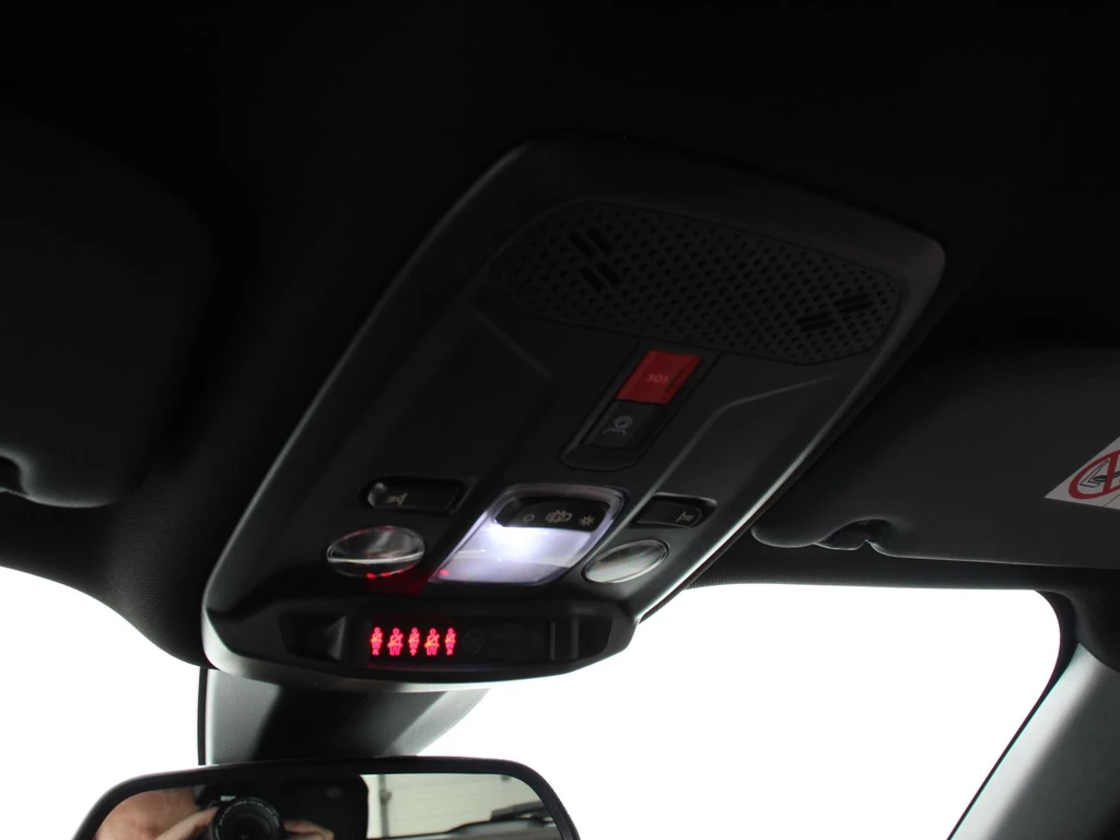 Peugeot e-2008 – foto 30