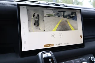 Land Rover Defender – thumbnail 6