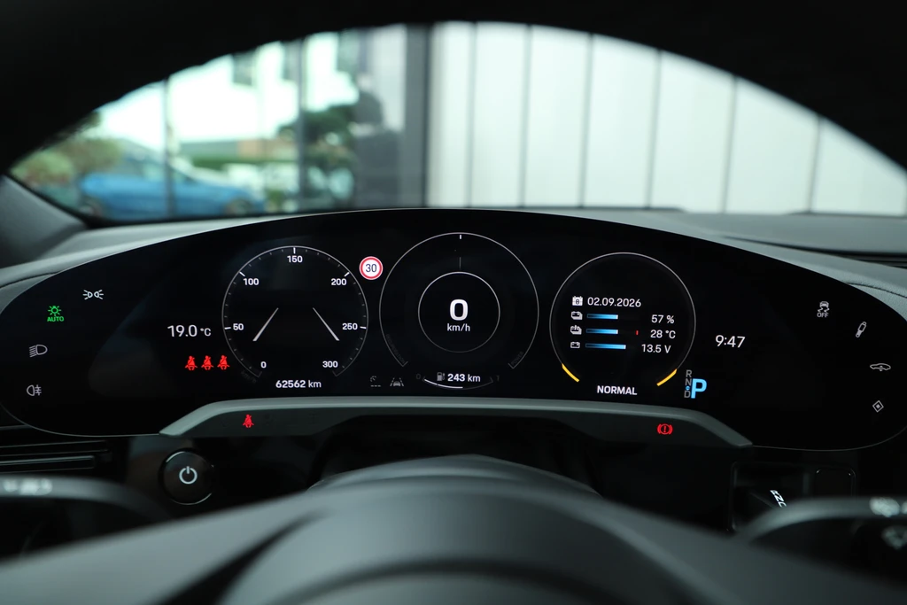 Porsche Taycan – foto 24