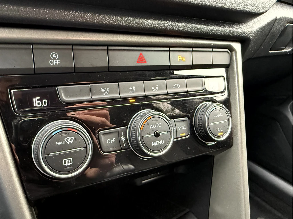 Volkswagen T-Roc – foto 14