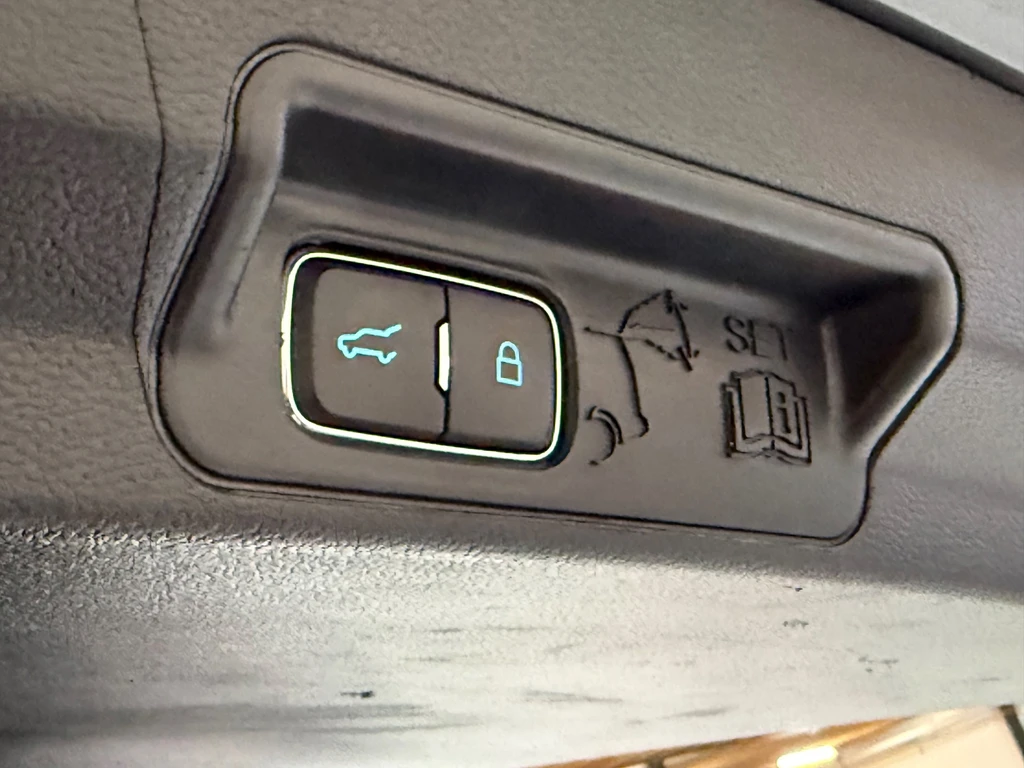 Ford Explorer – foto 16