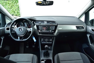 Volkswagen Touran – thumbnail 10