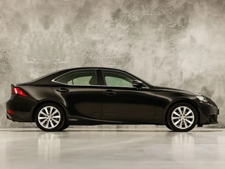 Lexus IS – thumbnail 7
