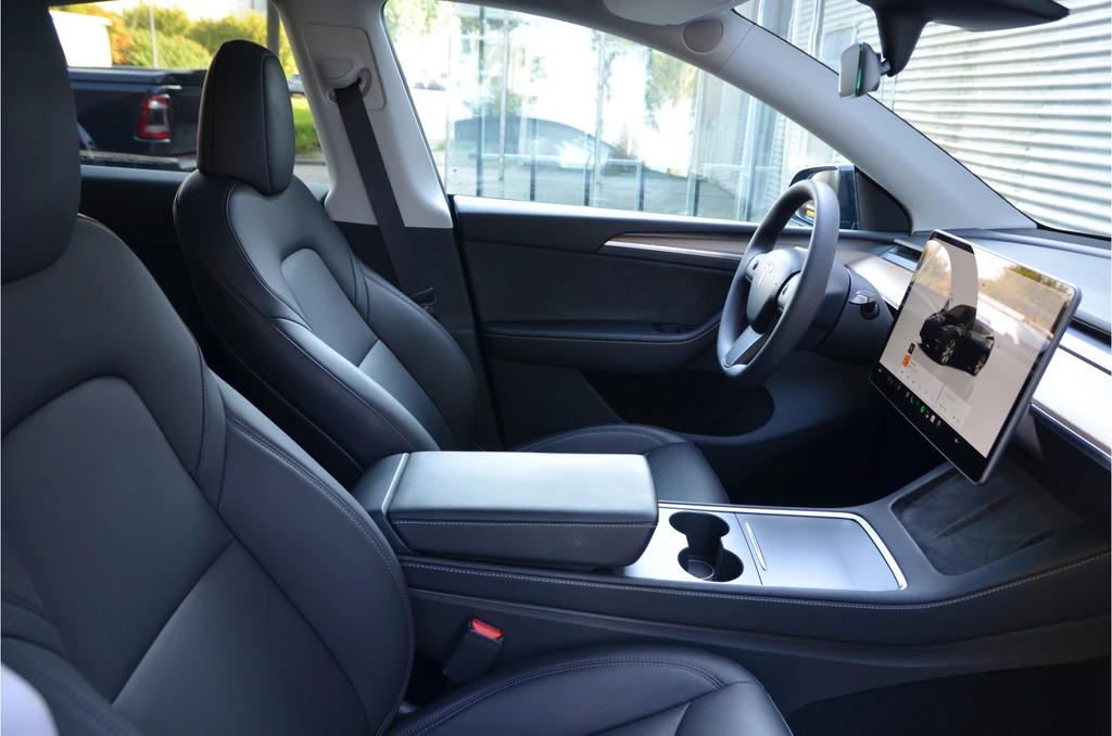 Tesla Model Y – foto 7