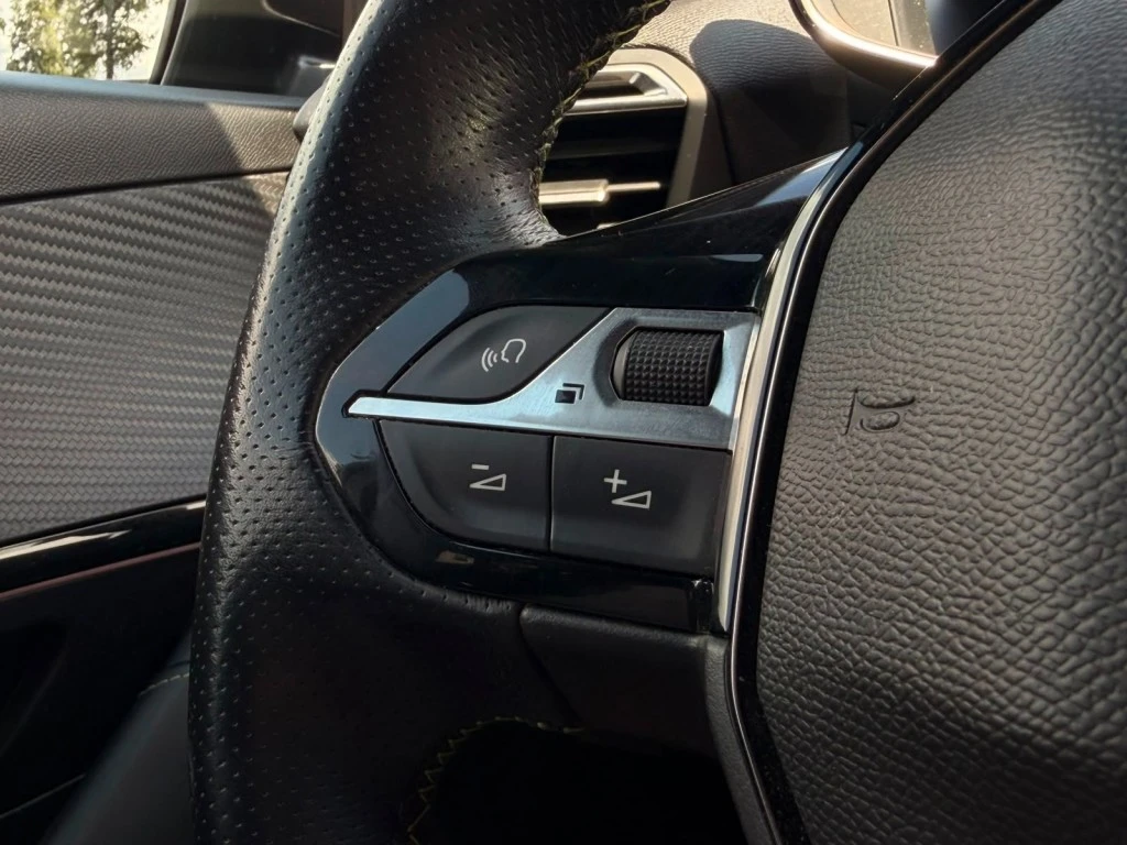 Peugeot 208 – foto 13