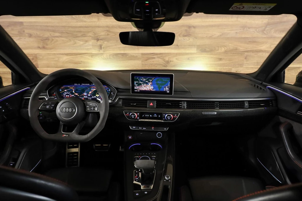 Audi RS4 – foto 12