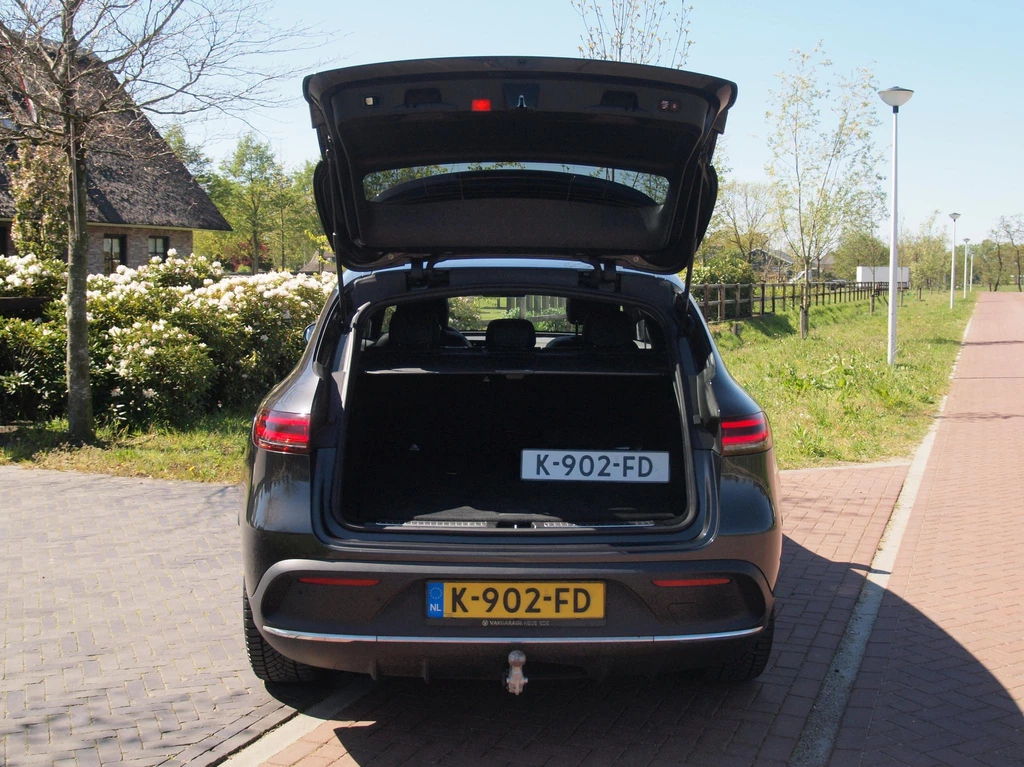 Mercedes-Benz EQC – foto 33