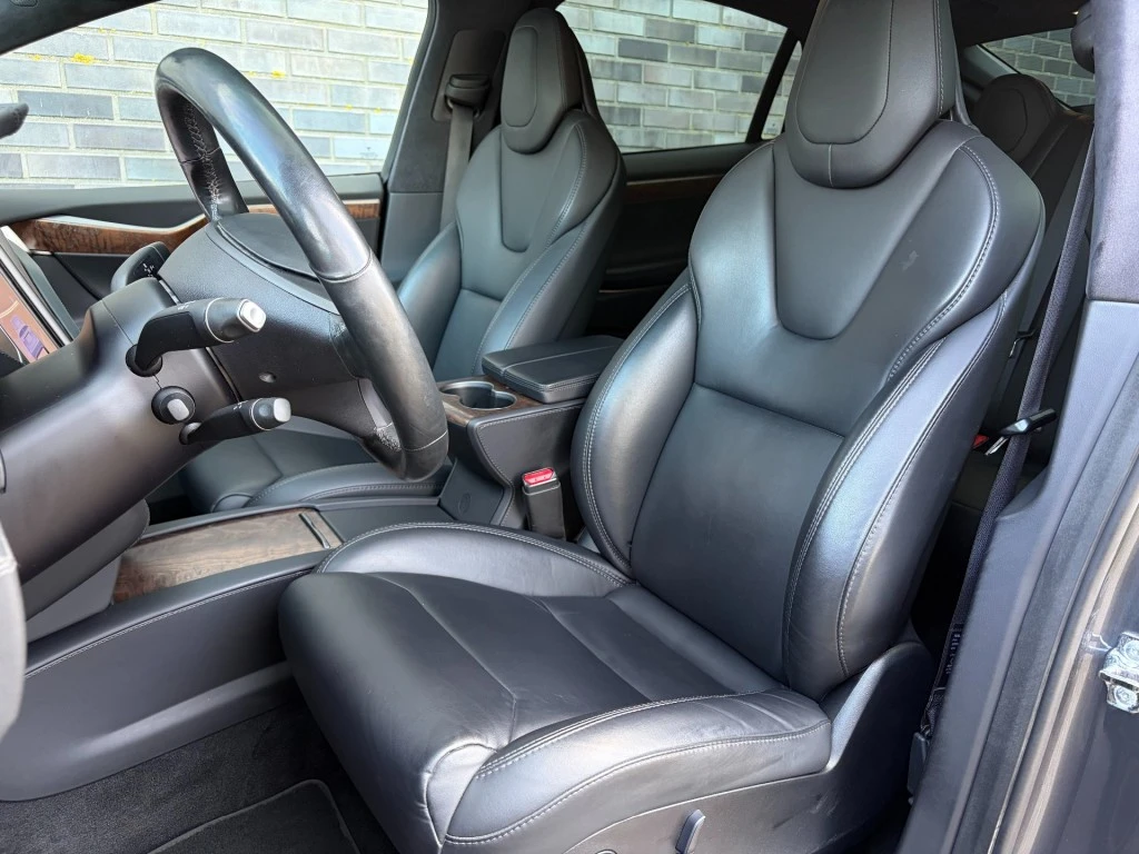 Tesla Model X – foto 6