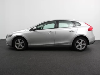 Volvo V40 – thumbnail 2