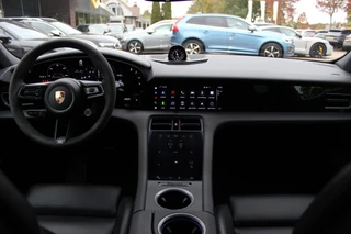 Porsche Taycan – thumbnail 10