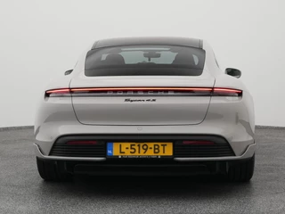 Porsche Taycan – thumbnail 6