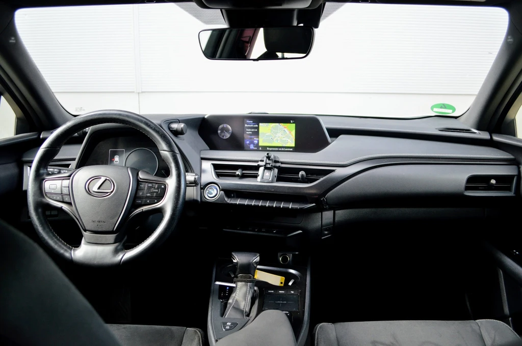 Lexus UX – foto 8