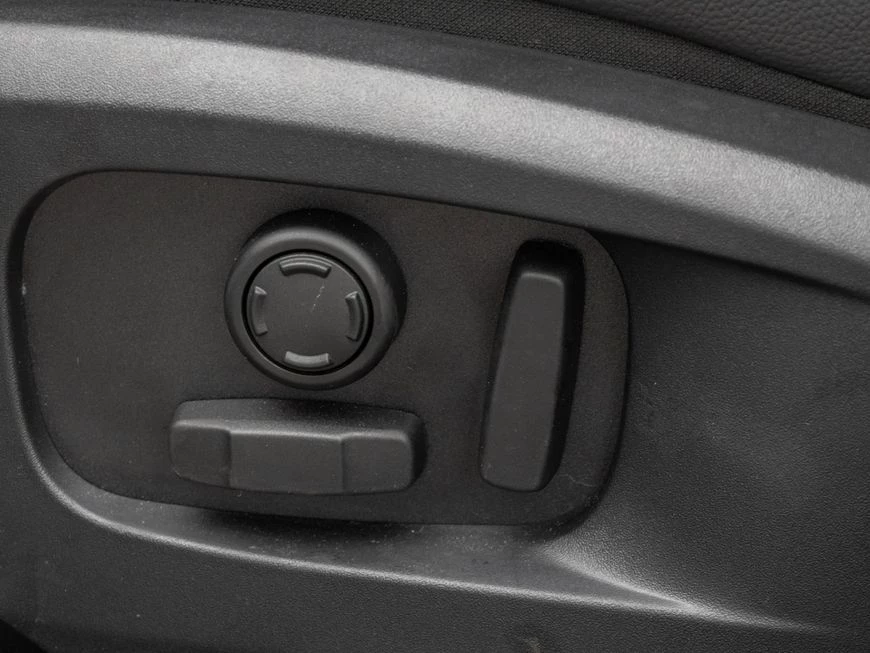 Jaguar F-PACE – foto 16