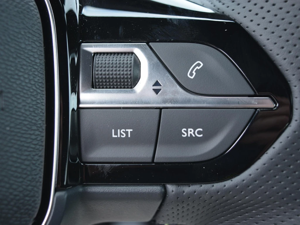 Peugeot 208 – foto 18
