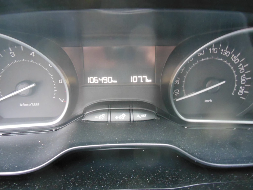 Peugeot 208 – foto 9