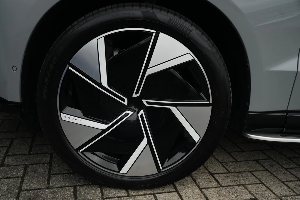 Volvo EX90 – foto 9