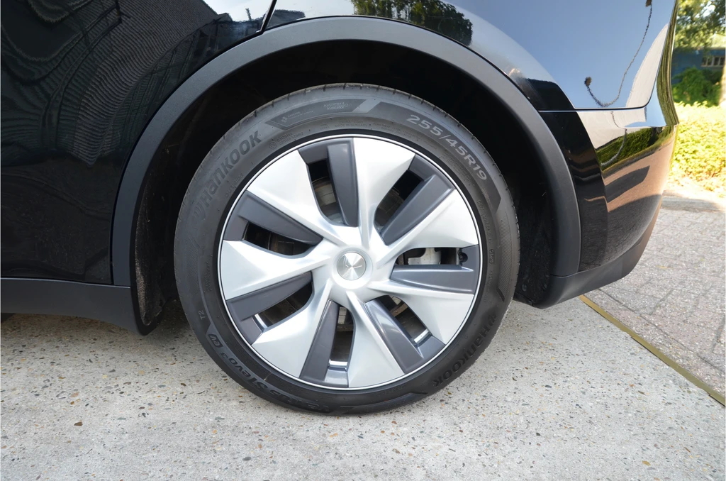 Tesla Model Y – foto 36